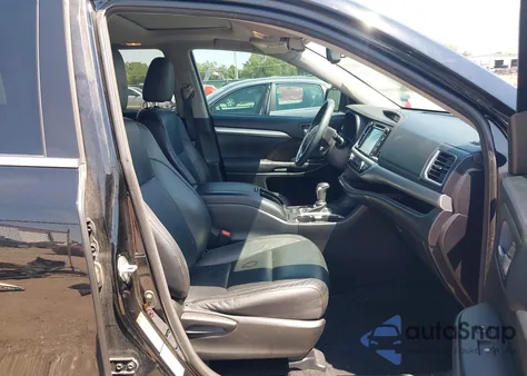 2015 Toyota Highlander Xle V6 z USA, uszkodzony, nr VIN 5TDJKRFH8FS221447